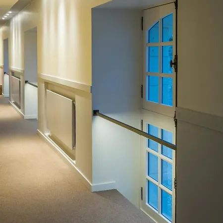 酒店 L'ermitage 4*